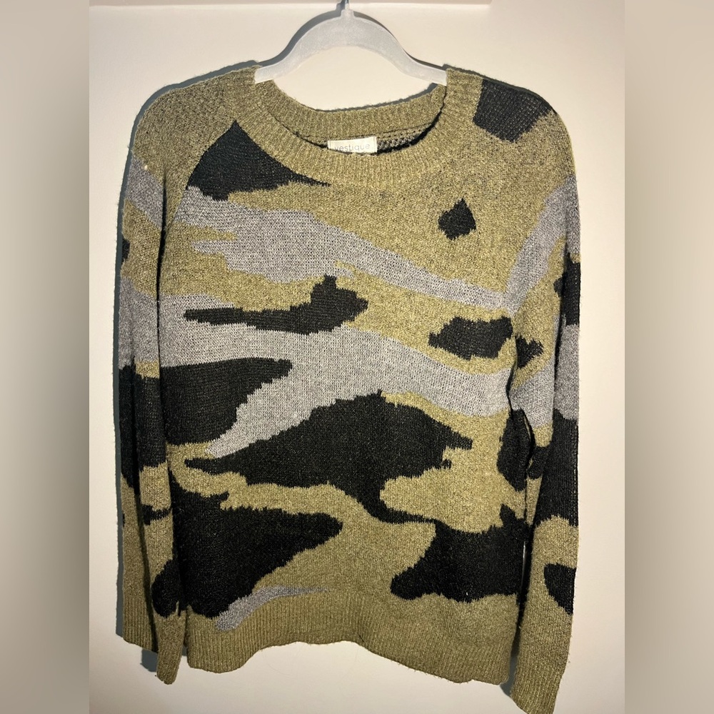 Vestique Sweater